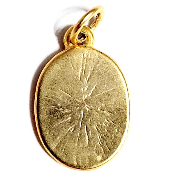 Gold Metal Engraved Branch Oval Charm 11x18mm - Picture 3 of 5